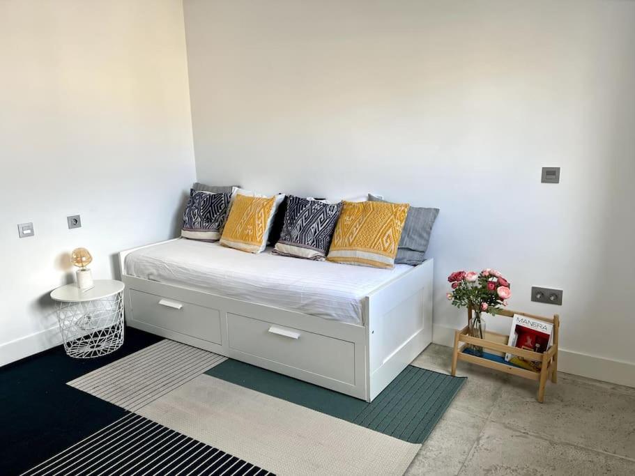 Moderno Y Completo Apartamento Frente Al Mar Malaga Exterior photo
