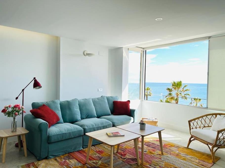 Moderno Y Completo Apartamento Frente Al Mar Malaga Exterior photo