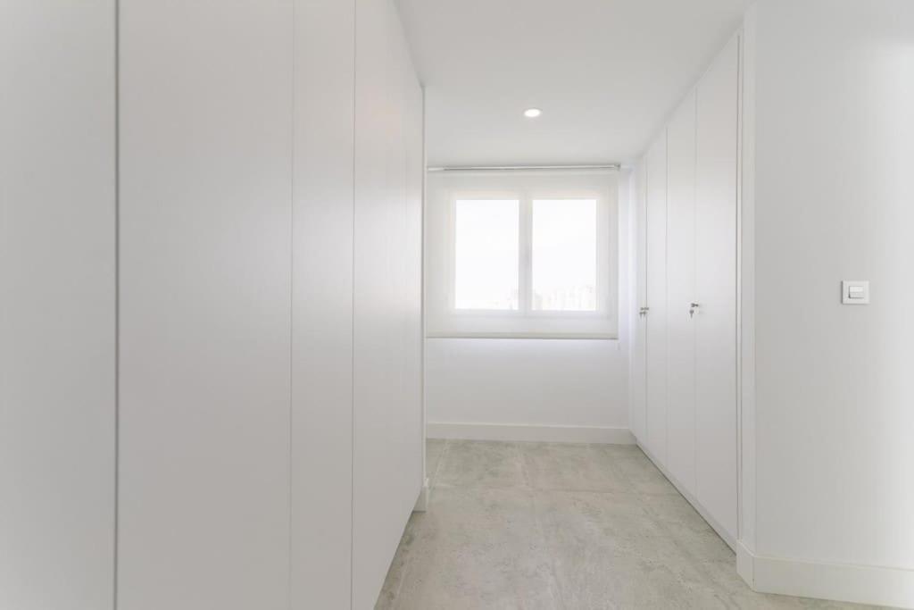 Moderno Y Completo Apartamento Frente Al Mar Malaga Exterior photo